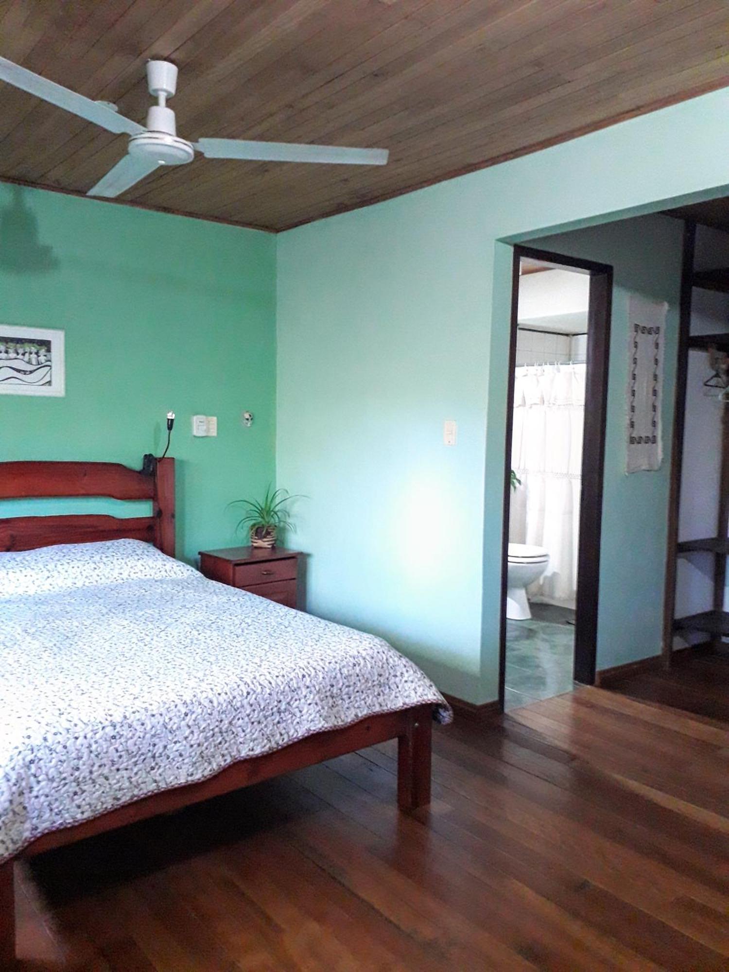 Jardin De Naipi Apartment Puerto Iguazu Room photo